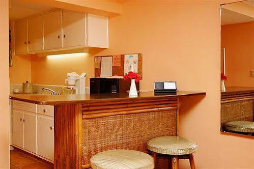 Surf Side Beach Club Mount Pleasant Bagian luar foto